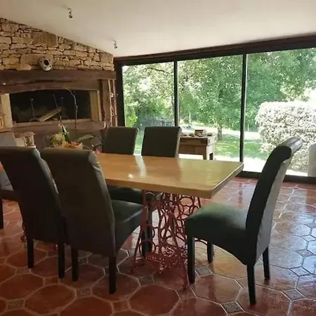 Maison De *